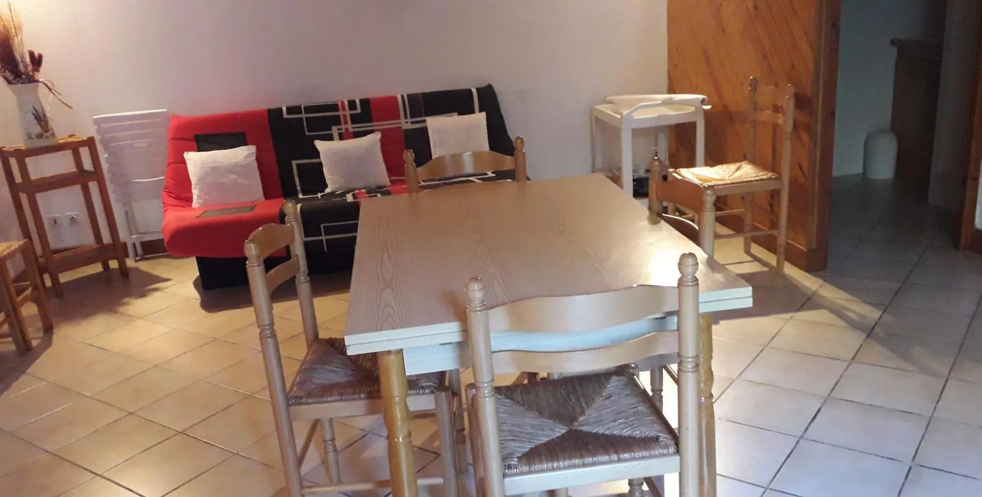 Appartement Vacances A La Montagne Rdc Genos 0*,  France
